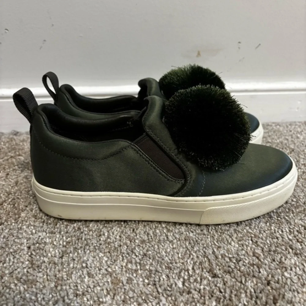 TORY BURCH Pom Pom Satin Platform Sneaker In Green Women’s Size 6.5